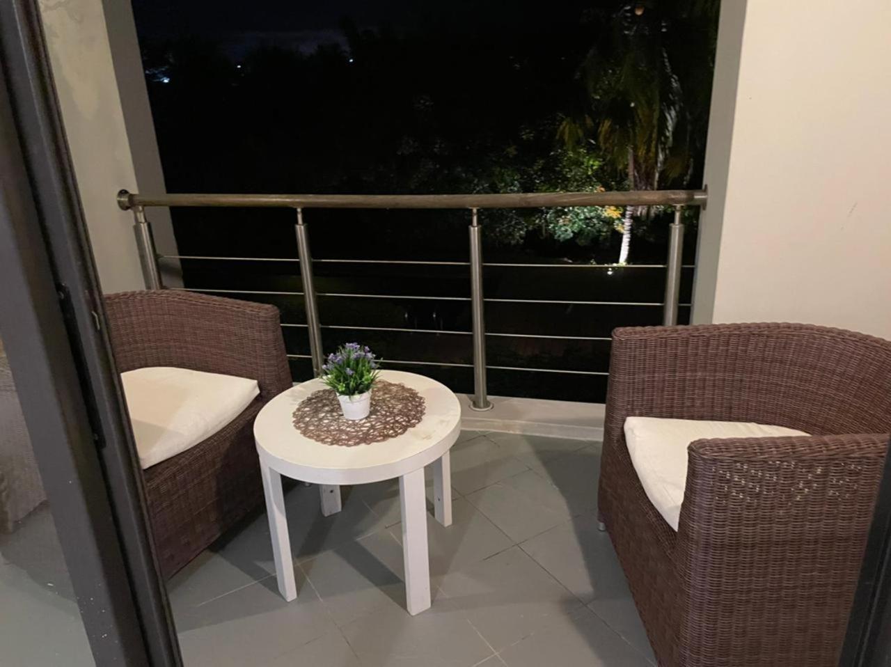 Cute Holiday Apartment In The Heart Of Grand Bay Екстер'єр фото